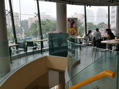 -麦当劳(展览路店)