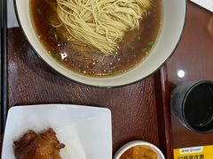 -百年老字号·观振兴蟹黄面·三虾面·苏式面(观前街富仁坊巷店)