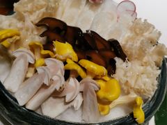 鲜菌菇拼盘-最品火锅