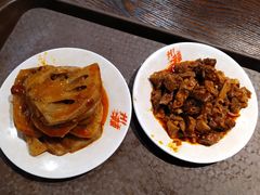 -爆炸头阿姨小四川正宗川味小吃(无任何分店)