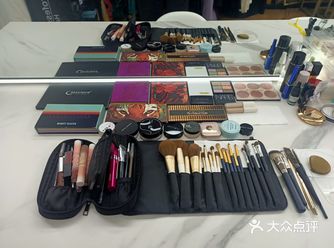 拍照的时候也不怕不知道摆什么动作会尴尬
