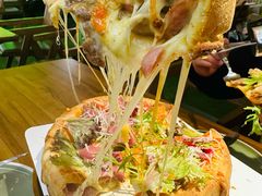 -Dragon Pizza•圆脸龙披萨·牛排餐厅
