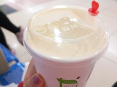 草莓芝士玛奇朵-TPLUS茶家(淮海店)