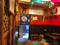 大堂-老姐石板烧烤+铜炭火锅(总店)
