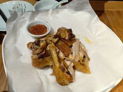 -头上红煨盐鸡·非遗院子餐厅