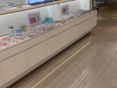 -J-Optical佳视明眼镜·蔡司视觉(青岛金茂览秀城店)