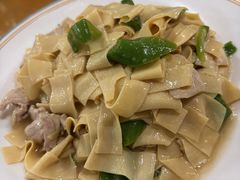 -鹤乡东北菜(崮山路店)