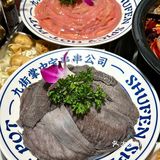 去解放碑一定要吃的螺蛳粉火锅！好吃死了！！！