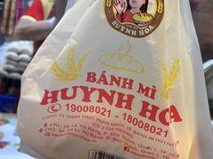 -Bánh Mì Huynh Hoa