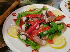尖椒炒巴蛸-以前的小酒馆(中山广场店)