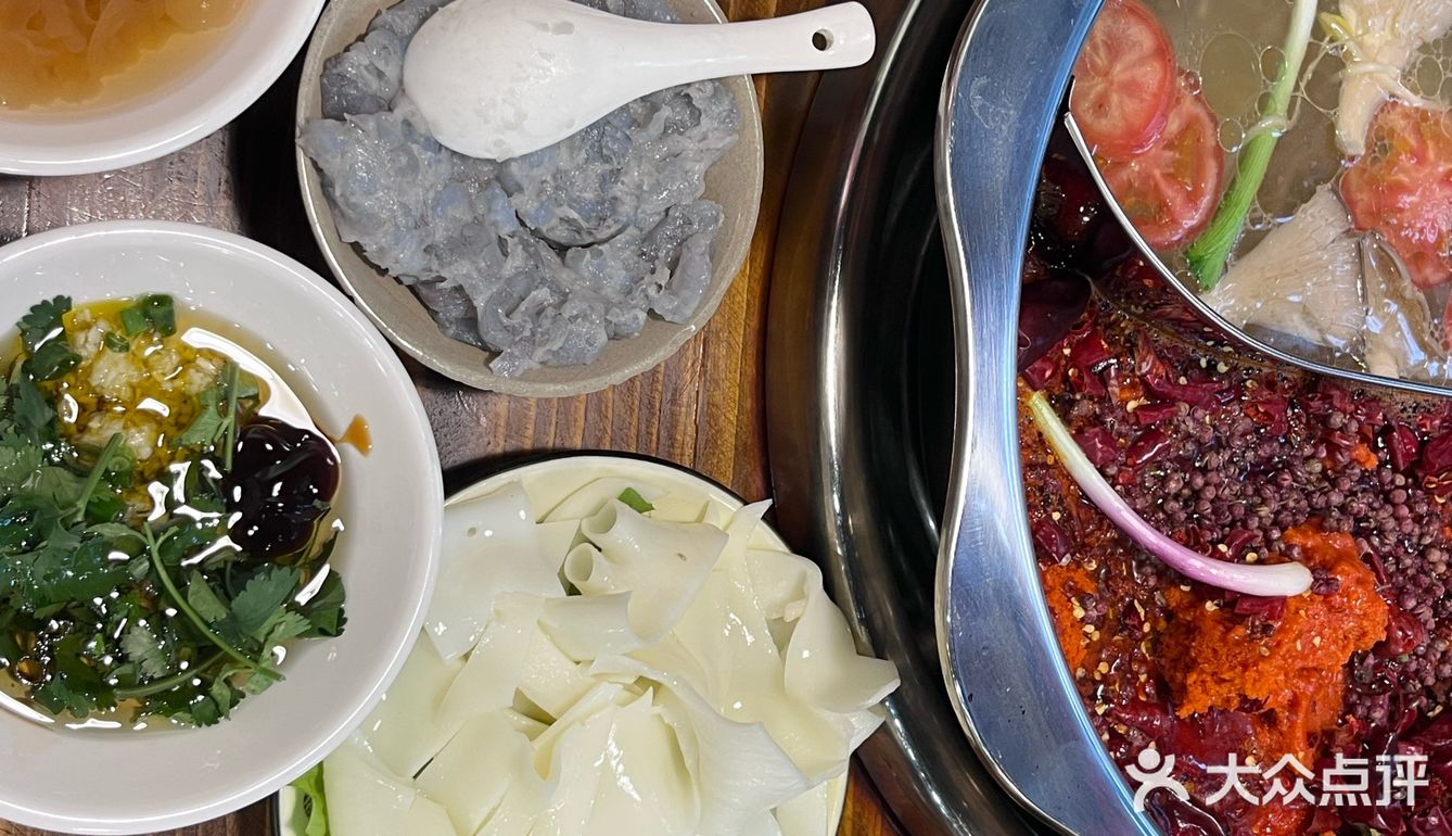 DDK很火爆的社区火锅