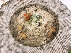 -露露家咖啡店