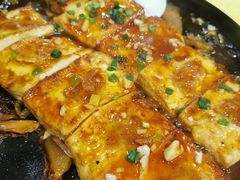 铁板酸菜煎酿豆腐-合力居·生记路边鸡(北京路店)