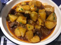 小土豆焖牛腩-全聚贤餐厅·湖北家常菜(沙湖店)