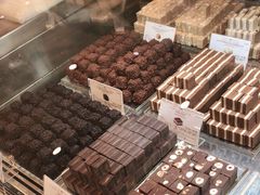 -VENCHI 闻绮(北京国贸商城店)