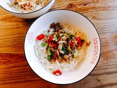 芦笋炒码干拌面-对面面馆