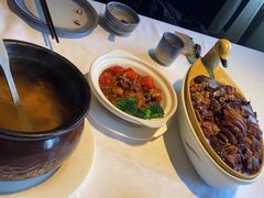 -八府香鸭·啫啫煲(华山路店)