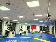 -adidas壹跆运动馆(世纪经贸大厦店)