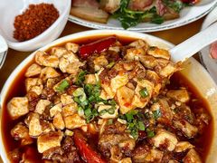 -大众跷脚牛肉馆·非遗传承单位(峨眉山店)