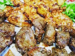 碎牛肉饼烤肉拼盘-Efes Turkish & Mediterranean Cuisine 艾菲斯餐厅(陆家嘴店)