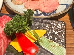 -炼火烤肉店