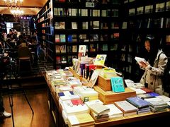 -钟书阁(松江泰晤士小镇店)