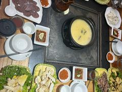 -有一锅·野生菌黑山羊腊排骨火锅(古城北门店)