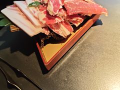 -铭牛烧肉·和牛海鲜自助(高新月牙湖店)