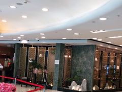 等位区-东来顺饭庄(apm总店)