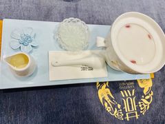 椰汁雨露燕窝-燕庭·纯燕窝·甜品下午茶(南京西路店)