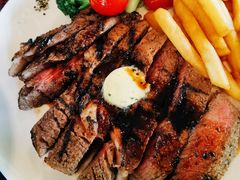 碳烤肉眼牛排及秘制牛排汁-WOLFGANG PUCK KITCHEN & BAR(迪士尼小镇店)