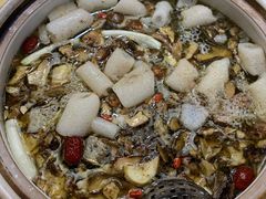 -东巴谷野生菌火锅餐厅