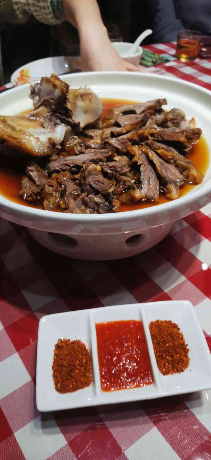 西贝莜面村(黑牛城道店)-"刁迎明服务员服务很好游戏很好很快乐希望保