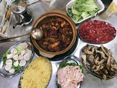 -胡须佬鸡煲四季火锅店(石厦西村直营店)