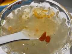 桂花桃胶银耳羹-五岳宫·私房菜