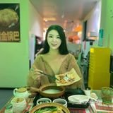 ·煲仔饭菜比饭多，吃起来才过瘾！