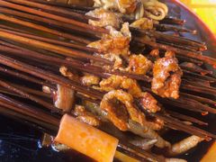 -拈签一笑黄牛肉辣卤串串
