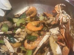 -七欣天香辣蟹火锅(闵行浦江欢乐颂店)