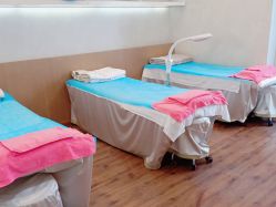 -成都苗方清颜专业祛痘