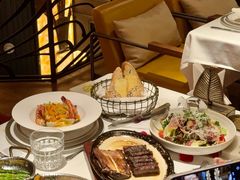 -Mogul Eatery·大亨餐酒馆