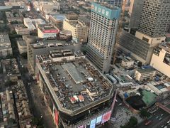 -唐拉雅秀酒店-西锦汇空中BBQ·思创餐厅