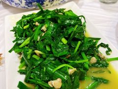 韭菜炒蚬子-溱湖八鲜菜馆