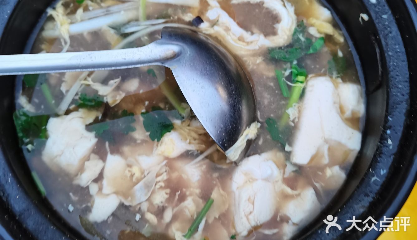 七夕节，我们和朋友一起来到一家烧烤店