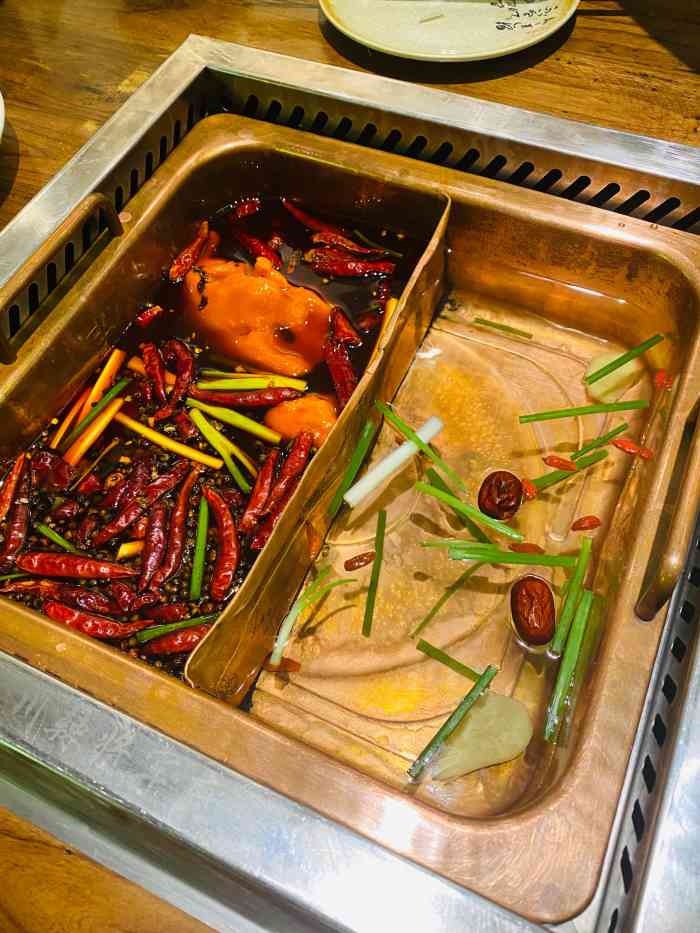 川辣将军府(乐家购物中心店)-"是一个24小时营业的餐厅 吃的是火锅 你