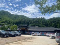 -安吉龙王山峡谷漂流