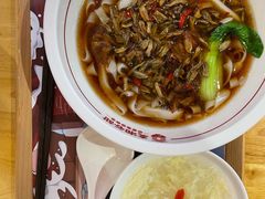 窖坛卜豆角炒肉米粉-呷佬·长沙手工米粉(金沙江路店)