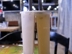 甜胚子绿茶奶茶双拼-放哈·甜醅子奶茶创造者(正宁路店)