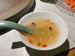 银耳汤-鲜潭蒸汽石锅鱼(五道口购物中心店)