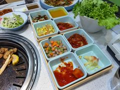 -韩香福烤肉庄园(华夏路店)