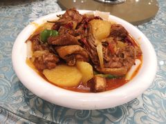 新疆大盘鸡-巴扎美食·新疆菜·西域歌舞表演餐厅(新疆大厦店)